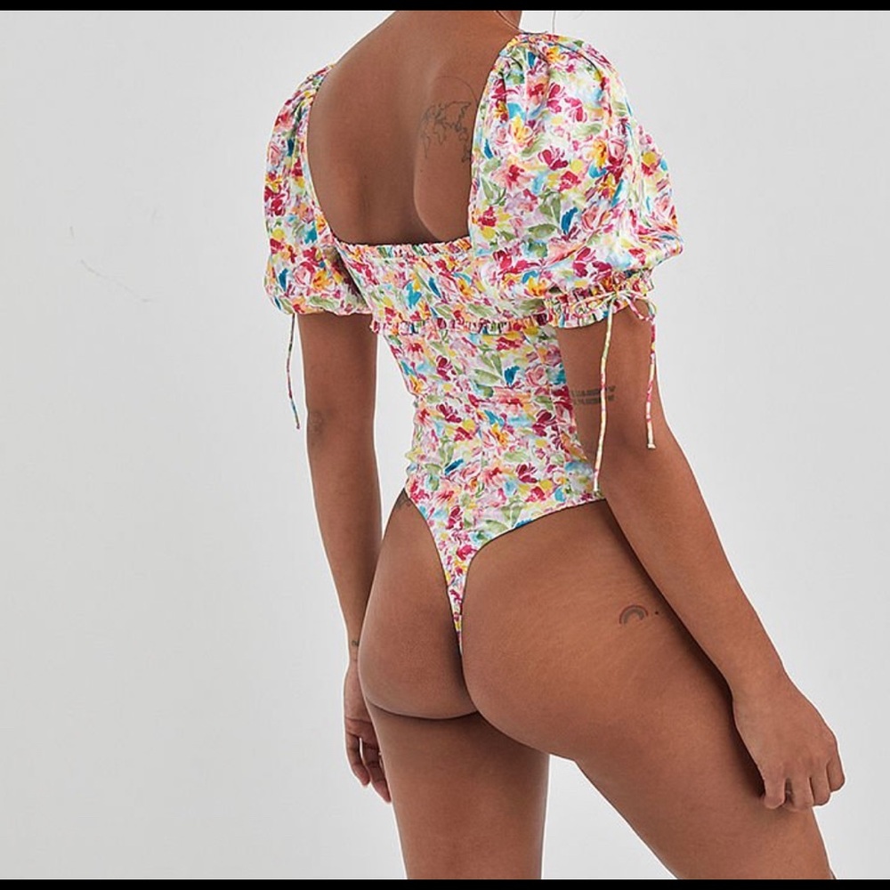 For Love and Lemons Floral Watercolor Bodysuit NWT - Picture 4 of 14